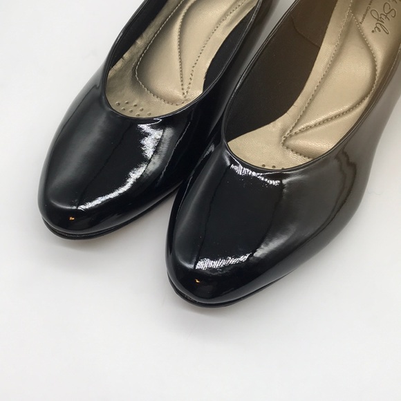 Hush Puppies Soft Style Round Toe Black low heel - Picture 8 of 11